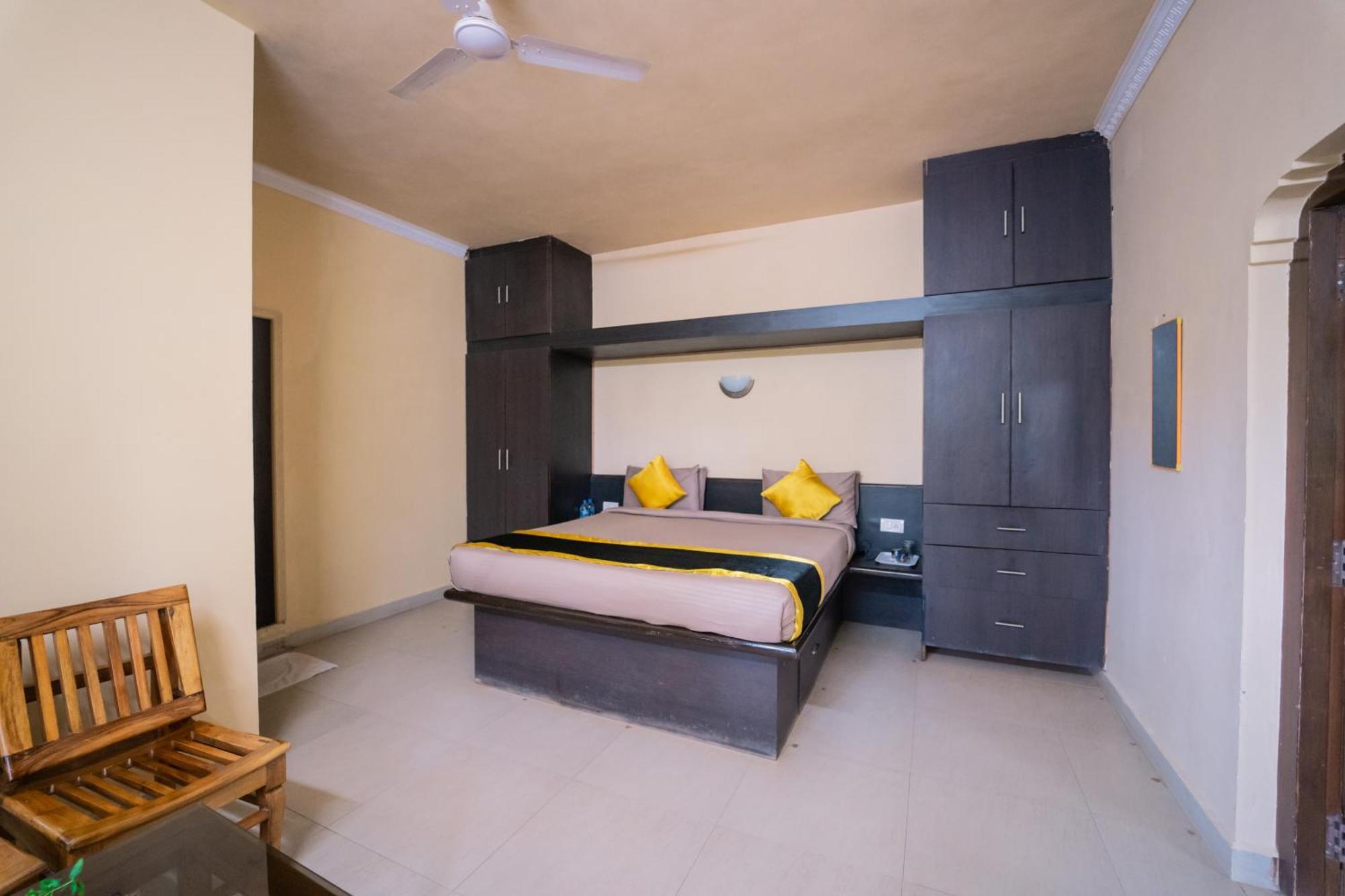 Kingmaker'S Plantation With River Stream Madikeri Luaran gambar