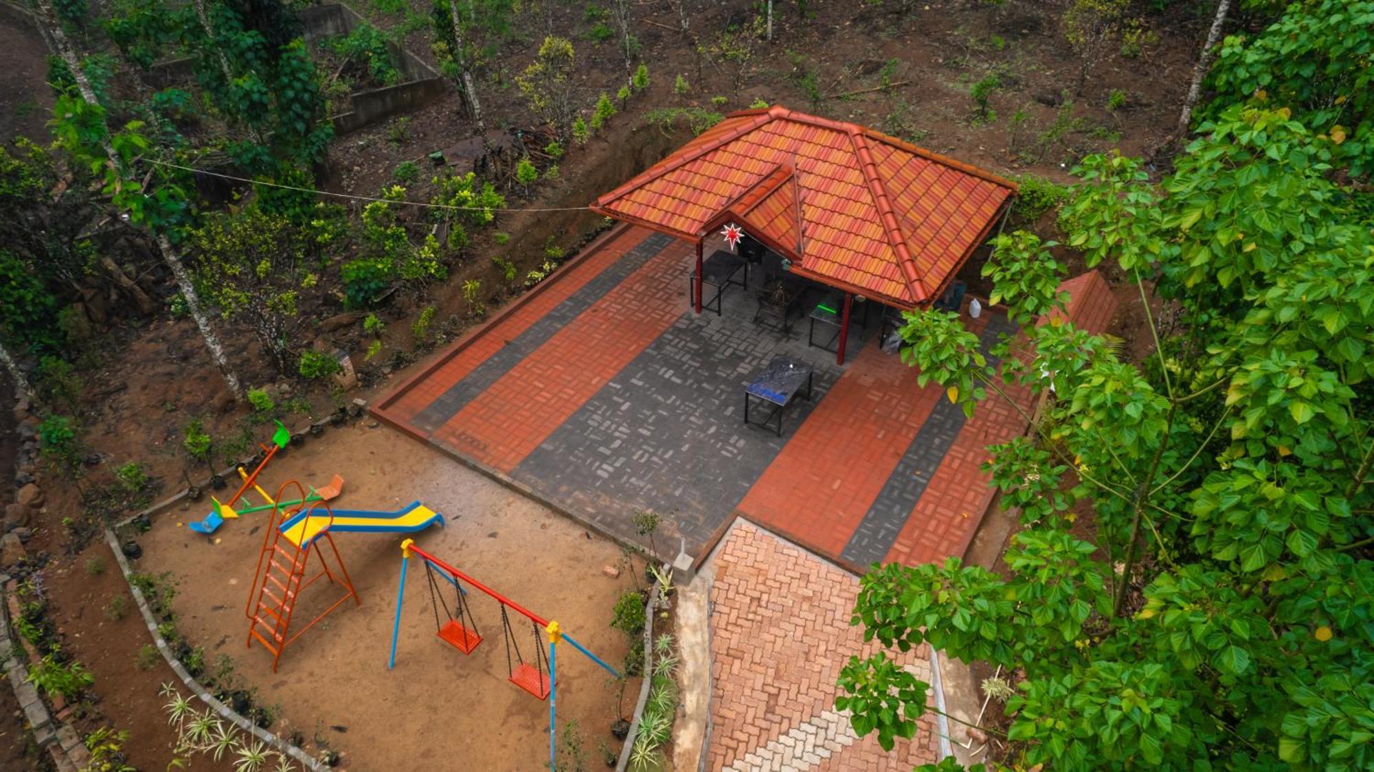 Kingmaker'S Plantation With River Stream Madikeri Luaran gambar