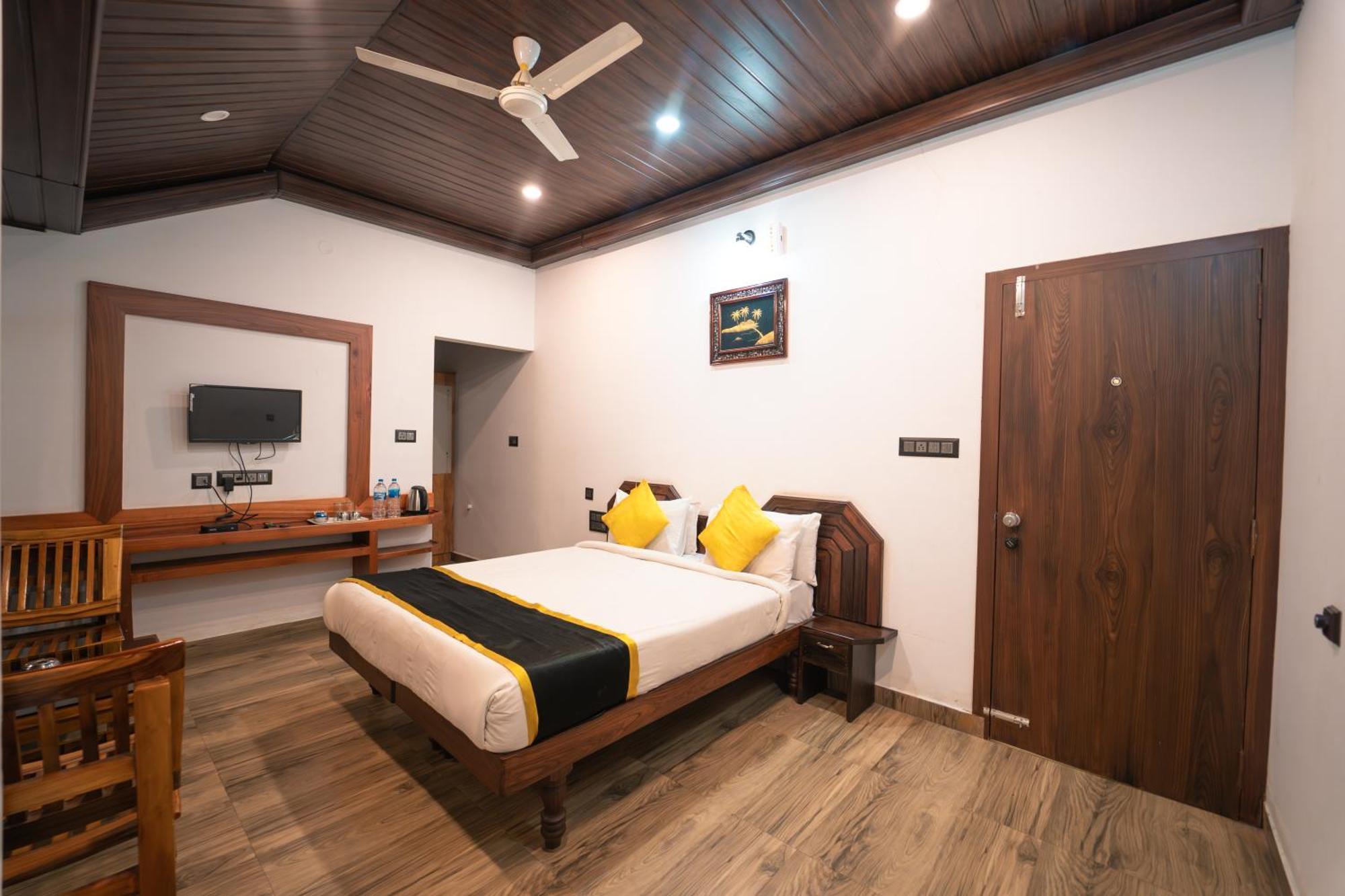 Kingmaker'S Plantation With River Stream Madikeri Luaran gambar