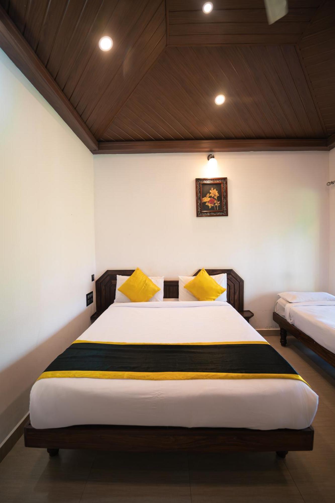 Kingmaker'S Plantation With River Stream Madikeri Luaran gambar