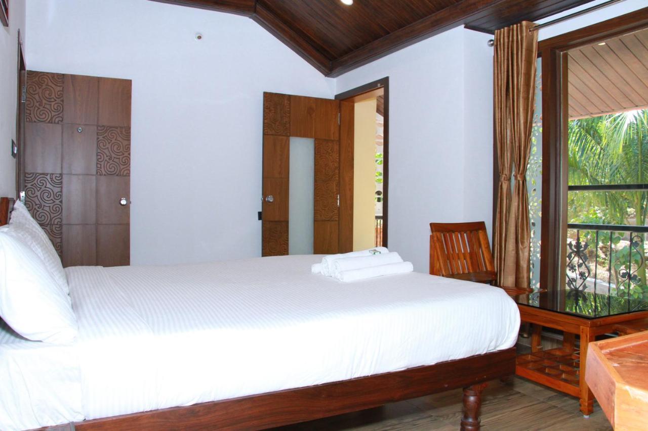 Kingmaker'S Plantation With River Stream Madikeri Luaran gambar