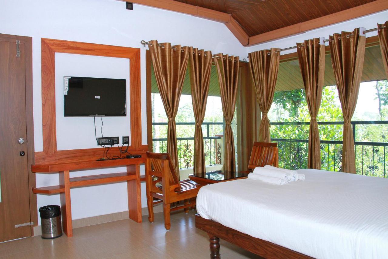 Kingmaker'S Plantation With River Stream Madikeri Luaran gambar