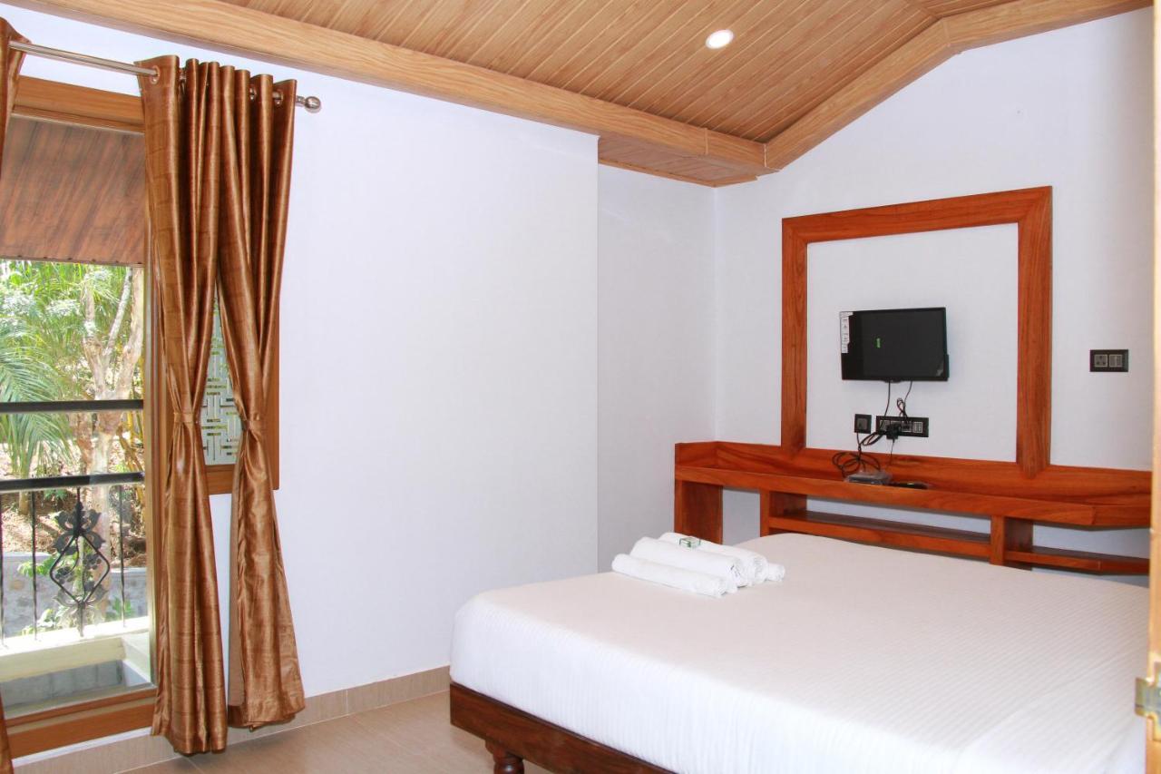 Kingmaker'S Plantation With River Stream Madikeri Luaran gambar